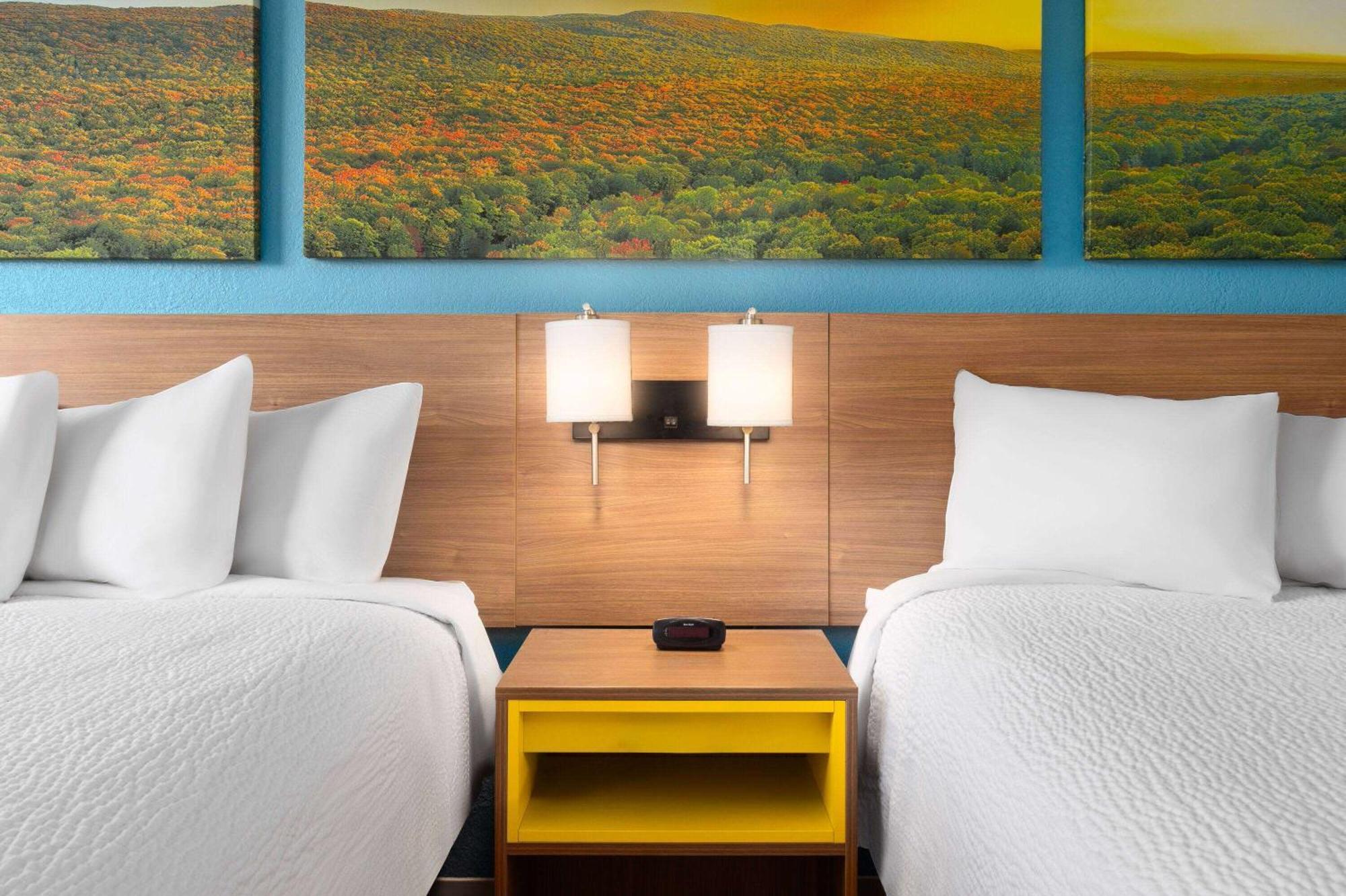 Day's & By Wyndham Airport East Hotel Indianapolis